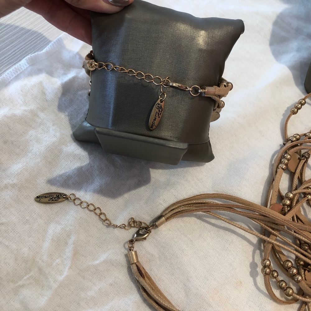 Jewelry Set - Picture 5 of 6